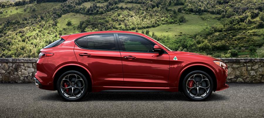  Alfa Romeo Stelvio Quadrifoglio (949) 2017 года  (NA) (фото 2 из 25)